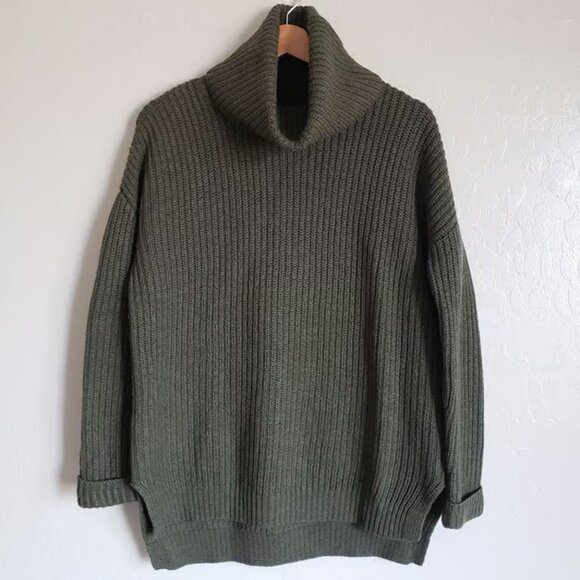 Alice + Olivia 100% Wool Knit Turtleneck Sweater Oversized Olive Green Womens XS - Picture 1 of 7